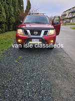 2017 Nissan Frontier low km's